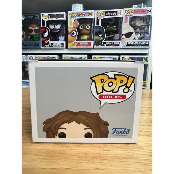 VAULTED EXCLUSIVE Ozzy Osbourne Purple Fringe Outfit Funko Pop Rocks #332 Black - Picture 5 of 6